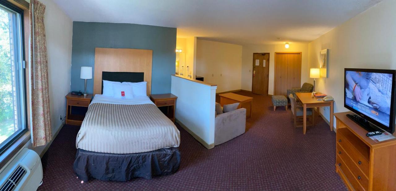 University Inn & Suites Stevens Point Eksteriør billede