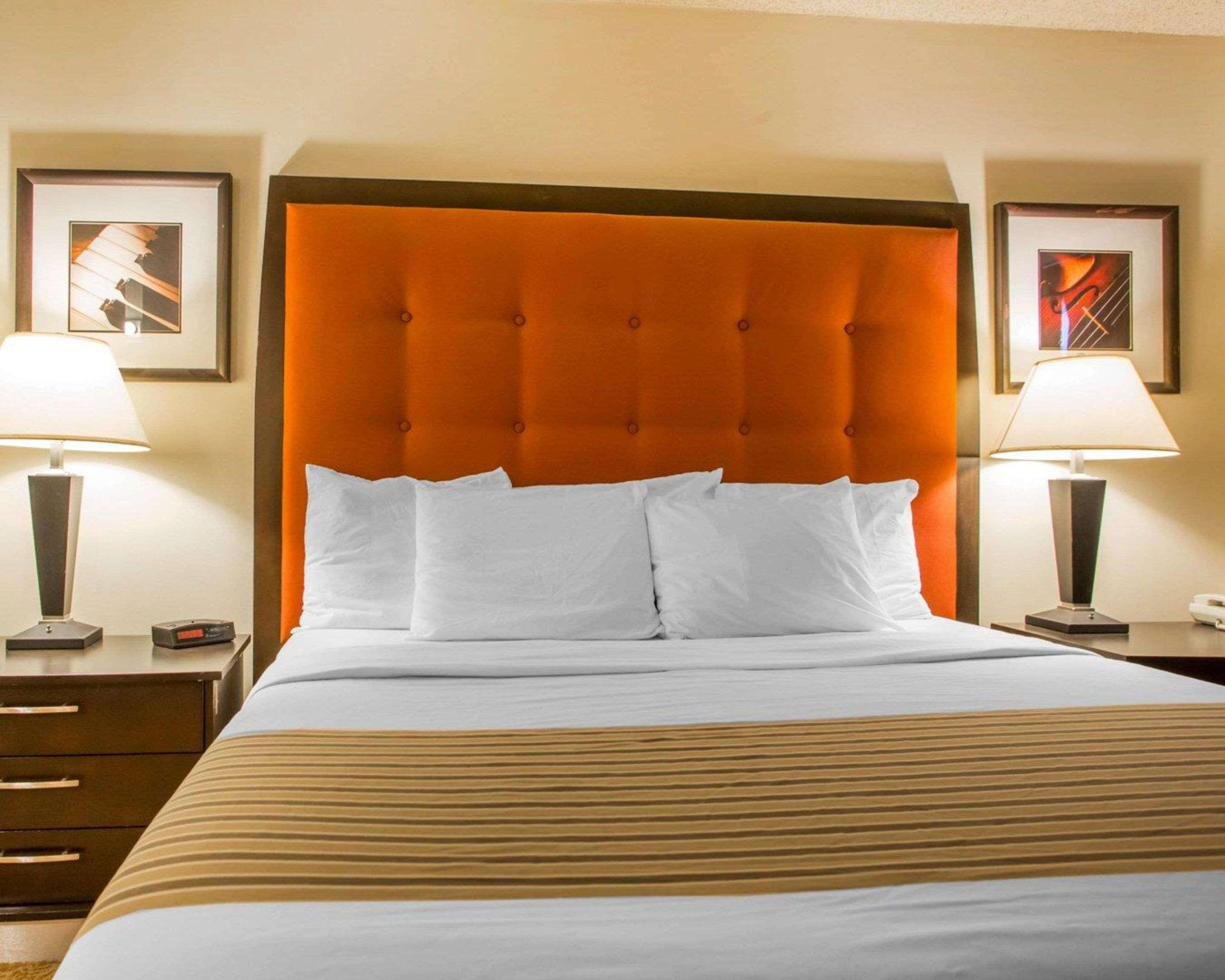 University Inn & Suites Stevens Point Eksteriør billede