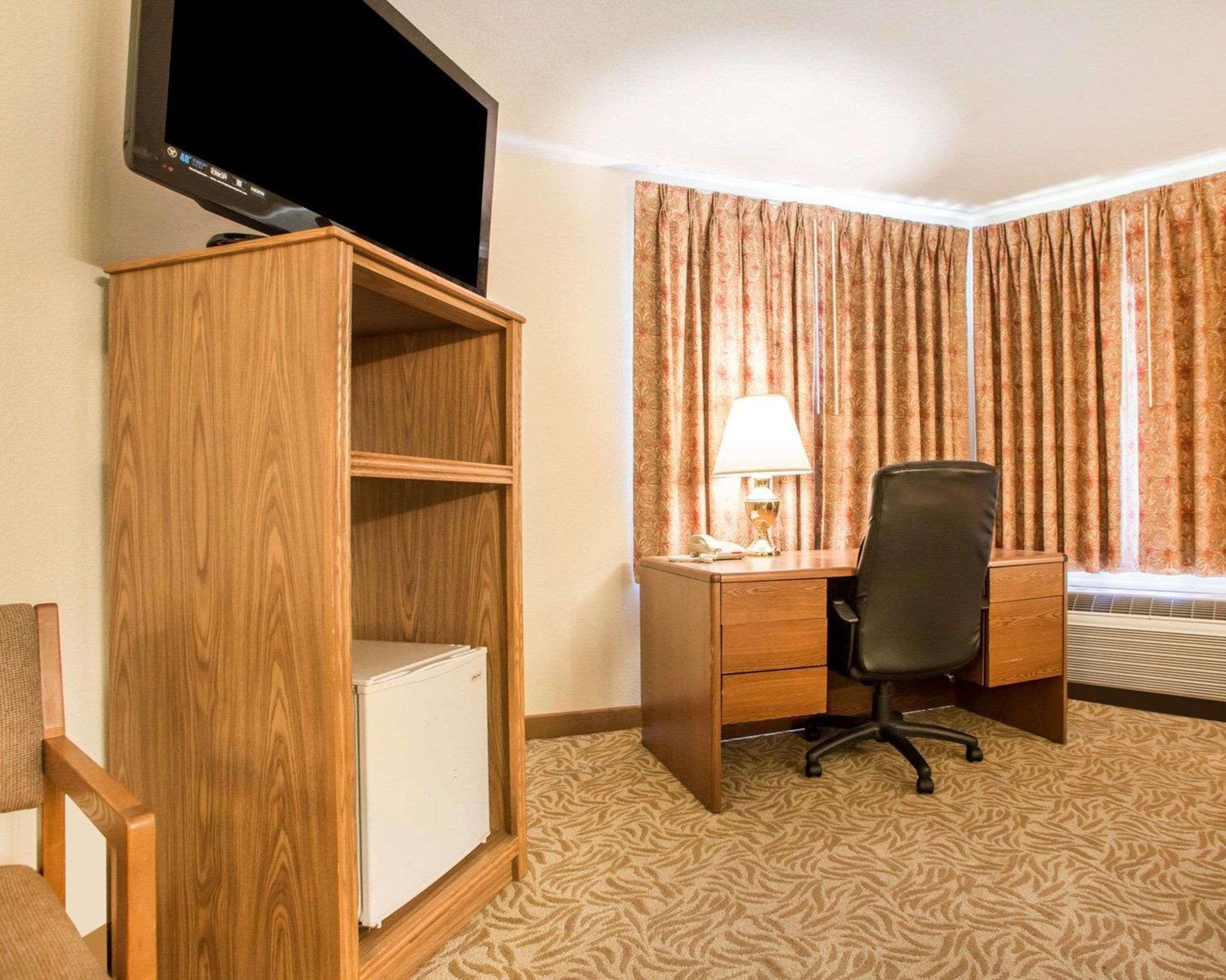 University Inn & Suites Stevens Point Eksteriør billede