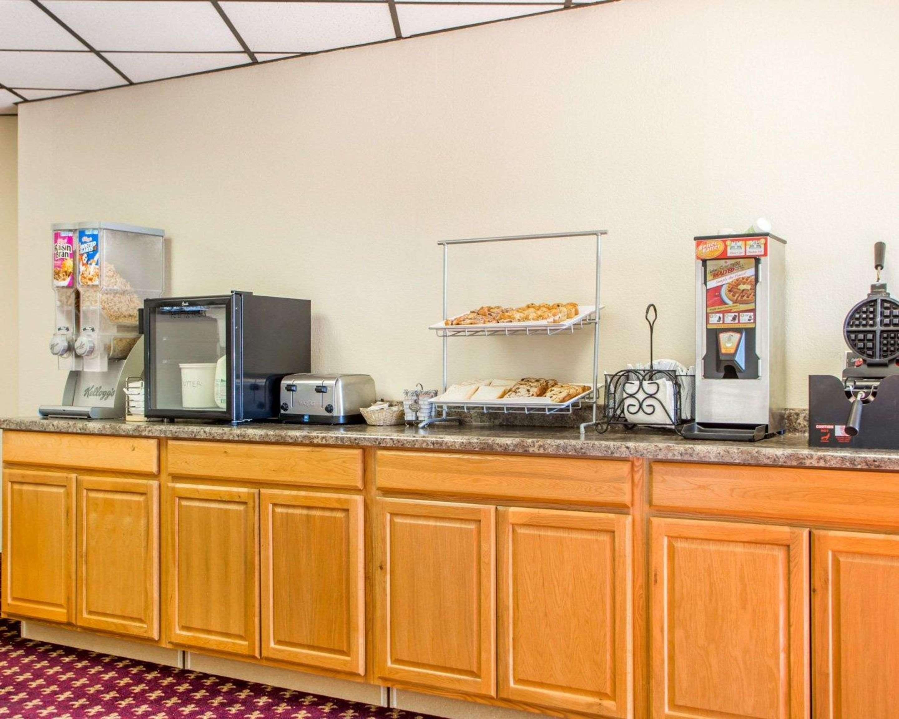 University Inn & Suites Stevens Point Eksteriør billede