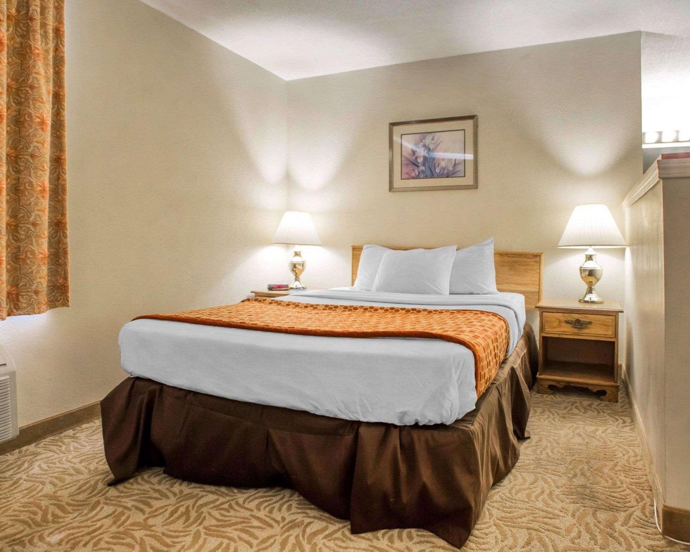 University Inn & Suites Stevens Point Eksteriør billede