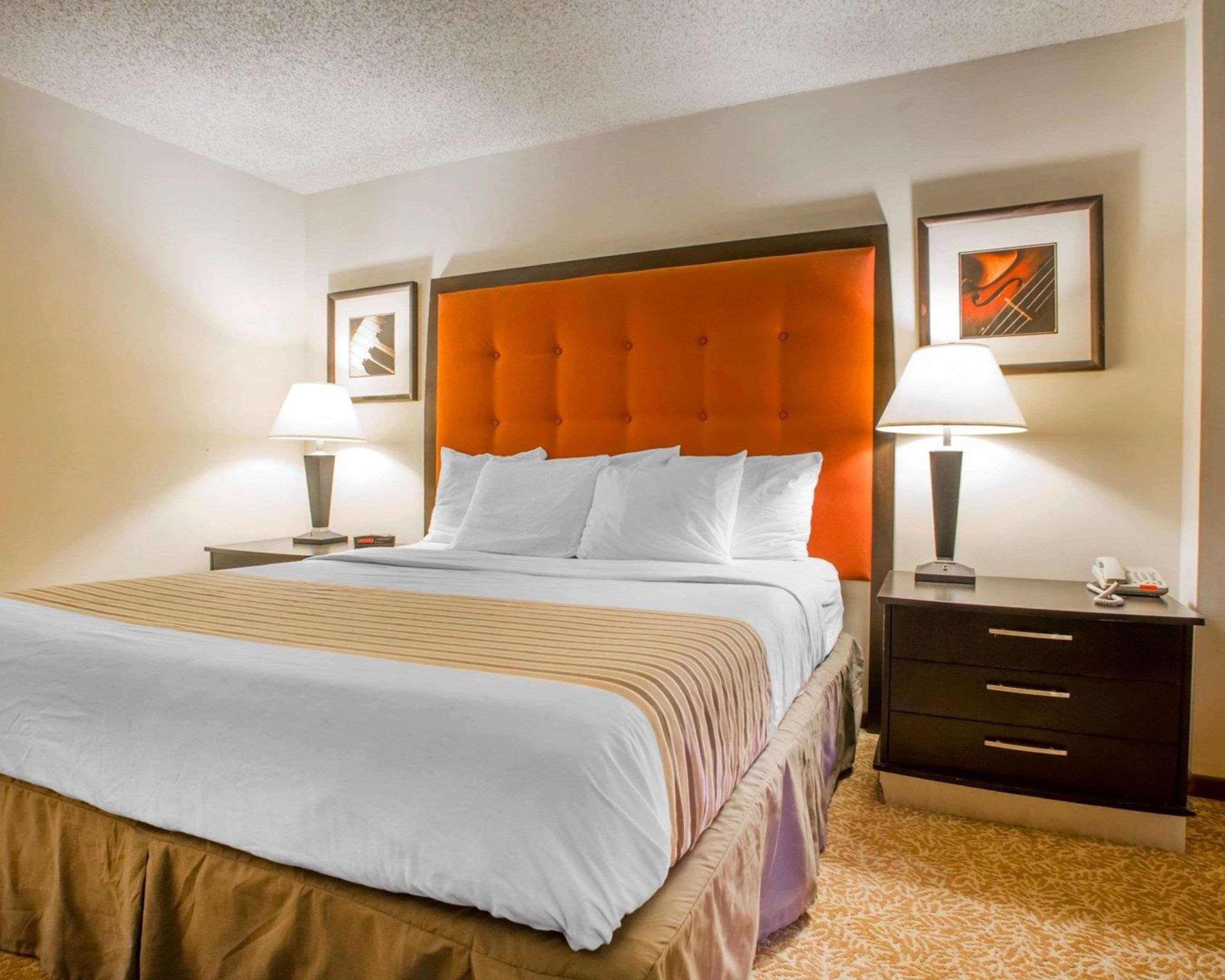 University Inn & Suites Stevens Point Eksteriør billede