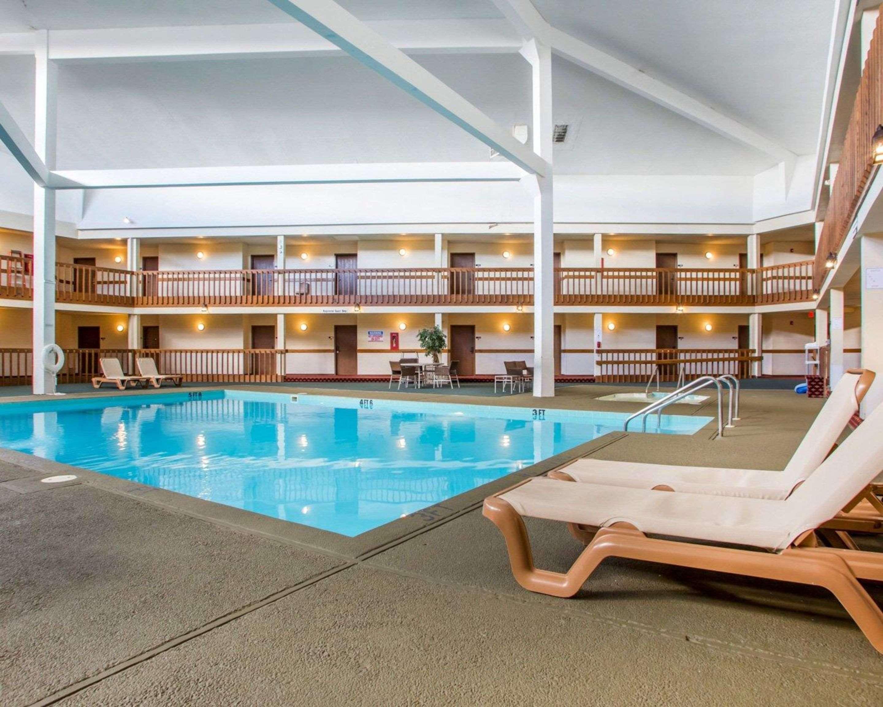 University Inn & Suites Stevens Point Eksteriør billede