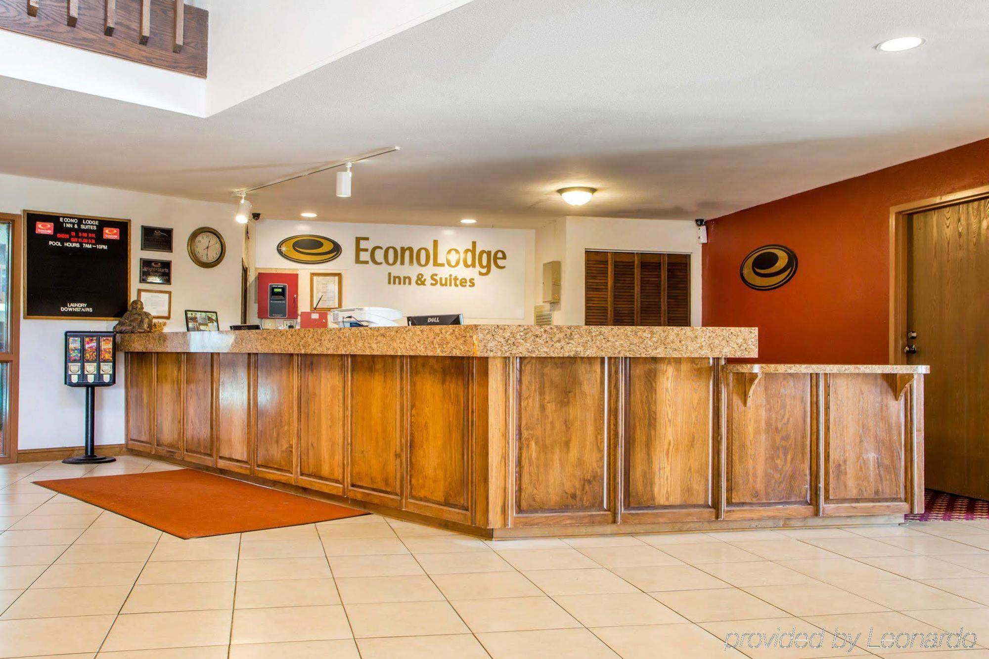 University Inn & Suites Stevens Point Eksteriør billede