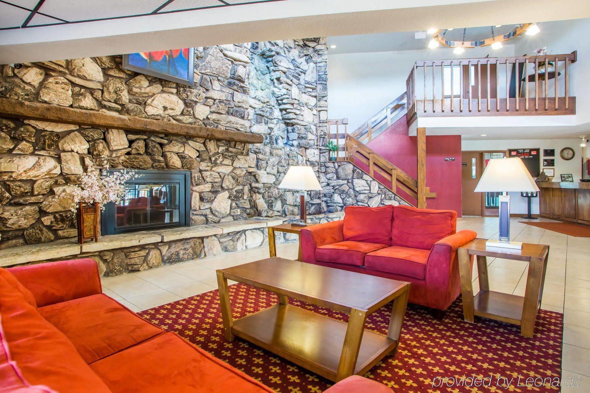 University Inn & Suites Stevens Point Eksteriør billede