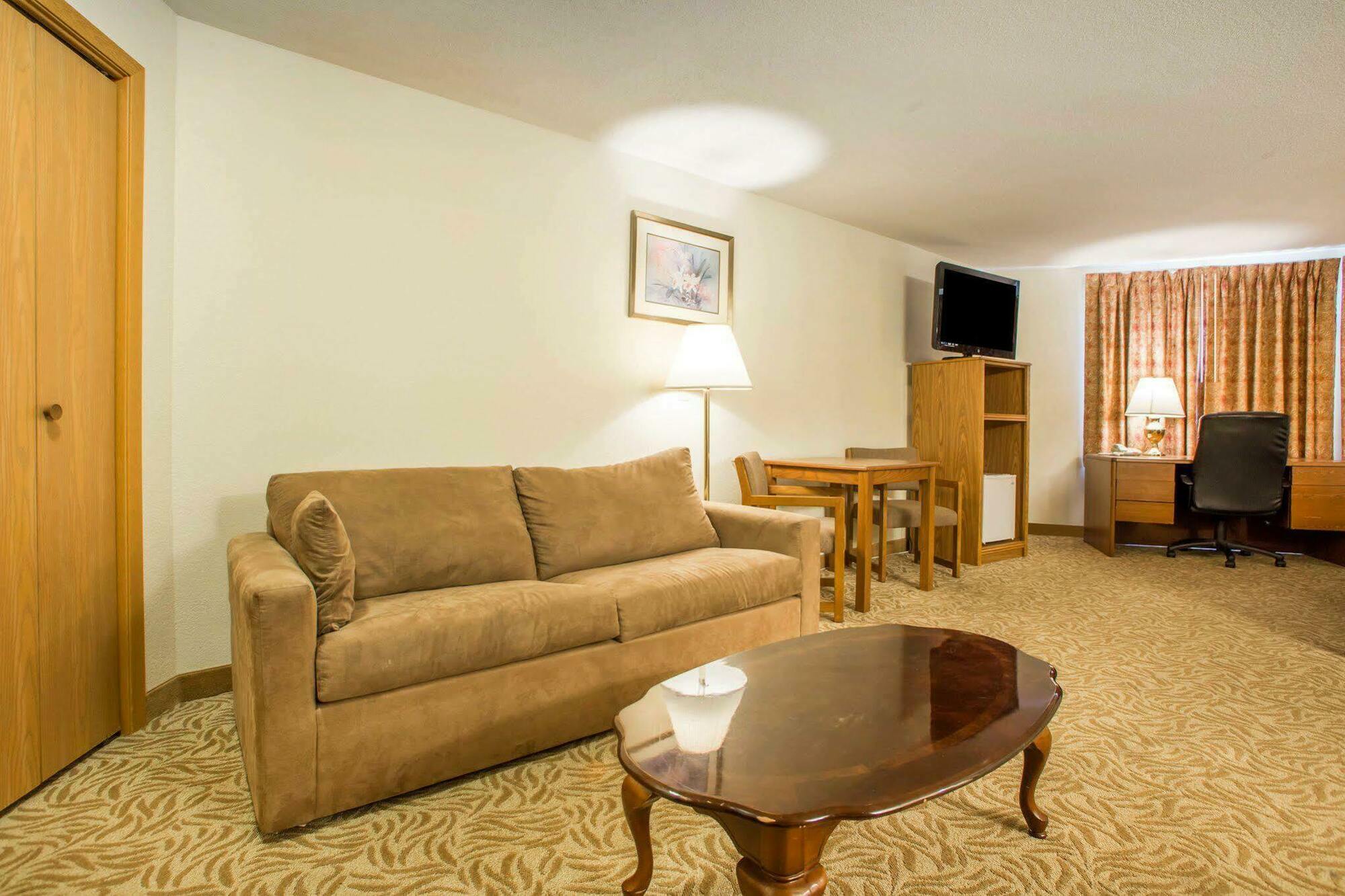 University Inn & Suites Stevens Point Eksteriør billede